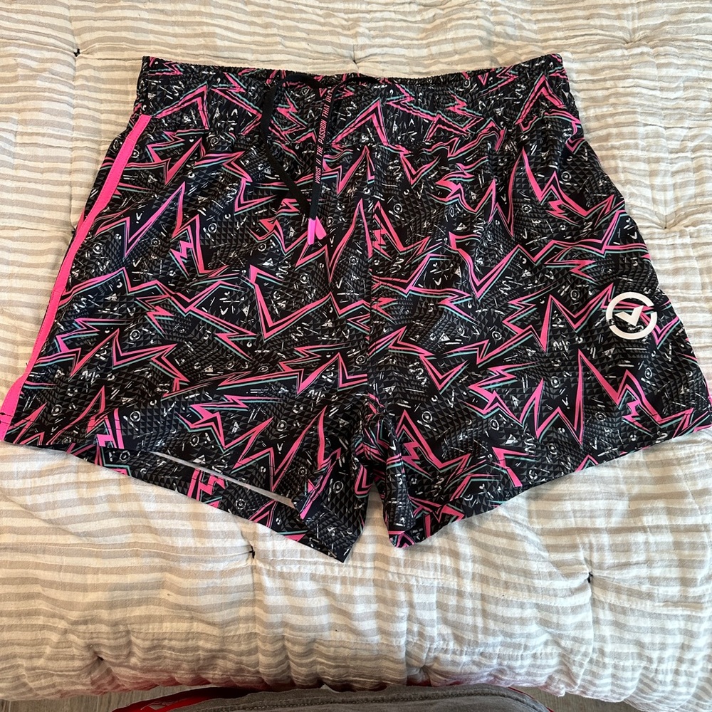 VIRUS HIGH TIDE GLEAMING SHORTS